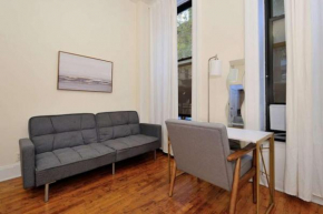 Stunning Centrally-located 1 BR Apartment